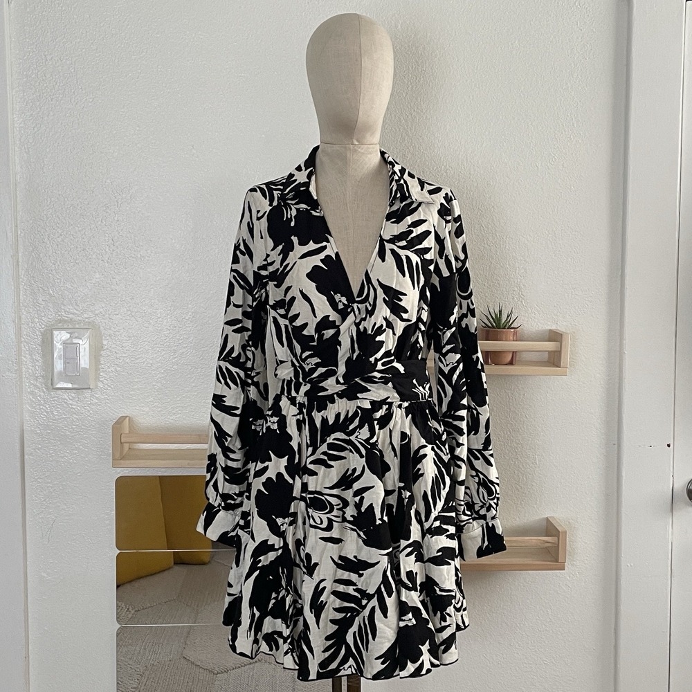 NWT Aakaa Wrap Dress Black And White Floral Dress